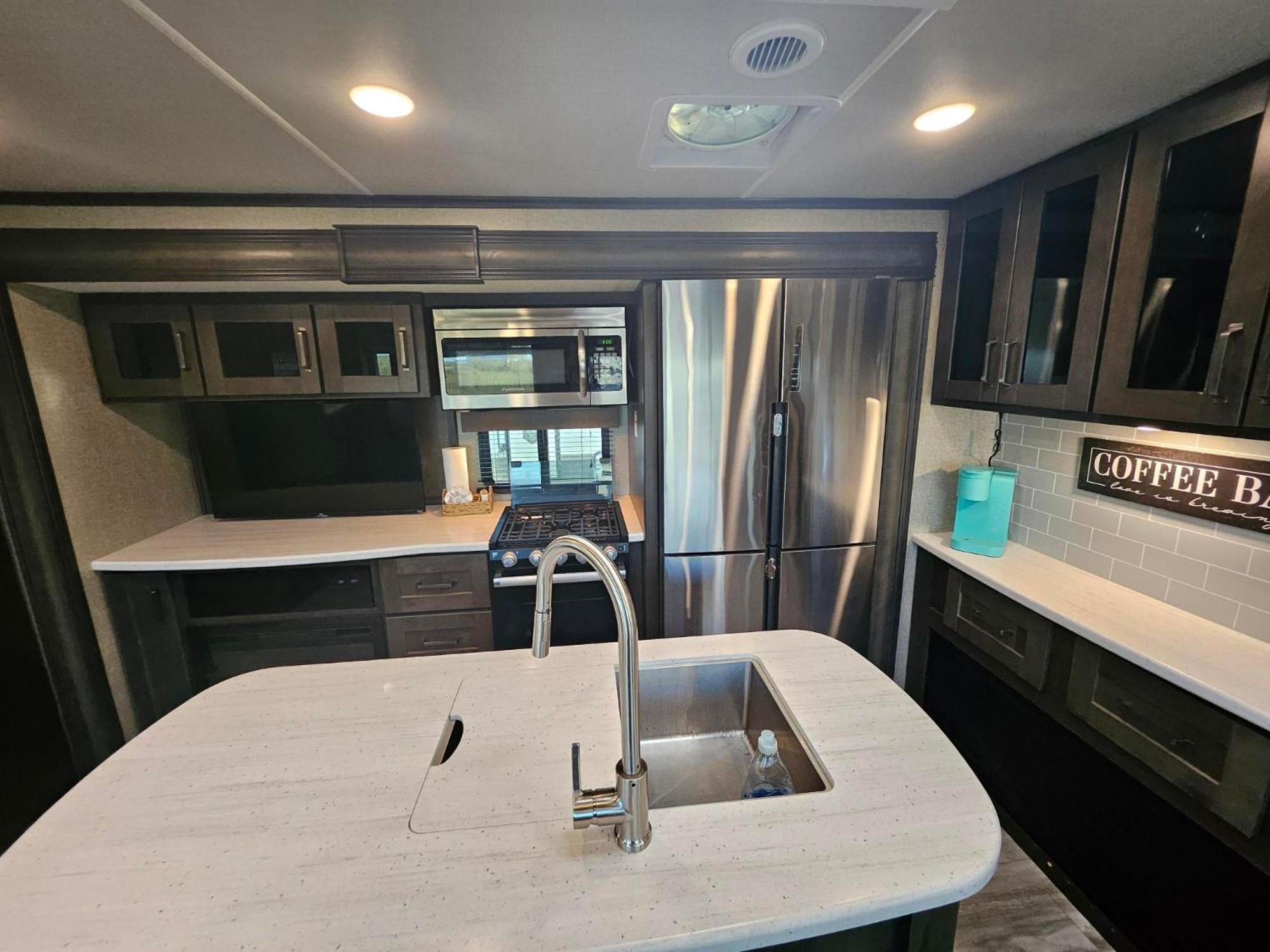 Hailey'S Beach-N-Bay Rv Resort Gilchrist Exteriör bild