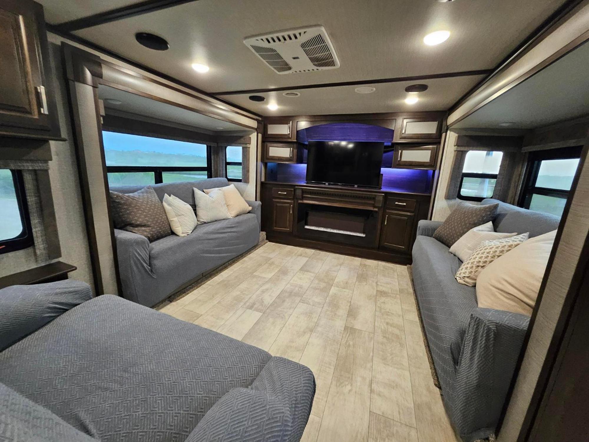 Hailey'S Beach-N-Bay Rv Resort Gilchrist Exteriör bild